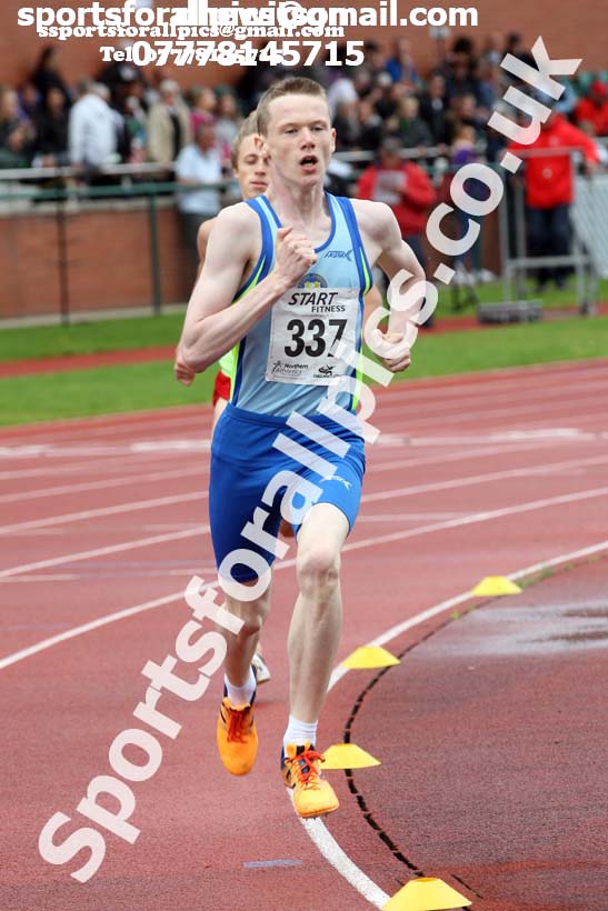 Mens under-17s 800 metres, Northern Under-17s/U-15s and U13s Champs, Leigh Sports Village, Leigh. Photo: David T. Hewitson/Sports for All Pics